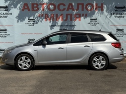 Opel Astra 2012