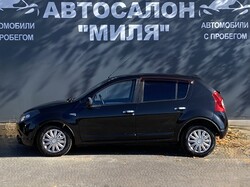 Renault Sandero 2011