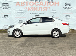 Kia Rio 6-speed 2015