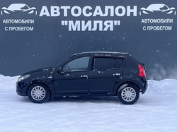 Renault Sandero 2011